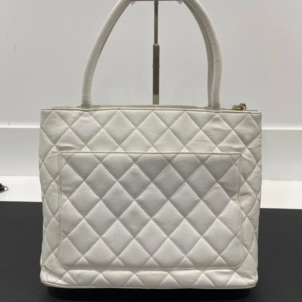 Chanel White Medallion Tote Gold Hardware (JB1027) - Picture 2 of 14